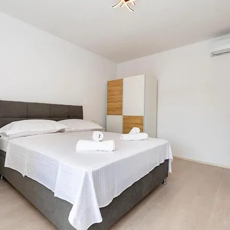 Ferienwohnung Apartman Luka - Omiš Exterior foto